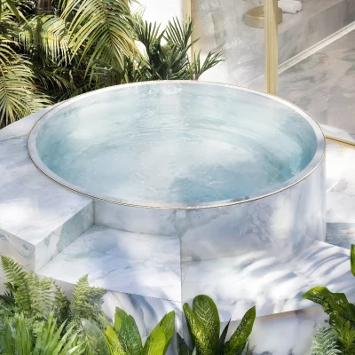 6.Isla_Cold_Plunge_Podium