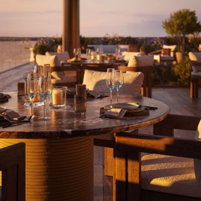 TM2161_VP16_Exterior_Terracebar_Detail05_rev00-