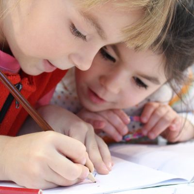 kids_girl_pencil_drawing_notebook_study_vdvoem_friends-837883